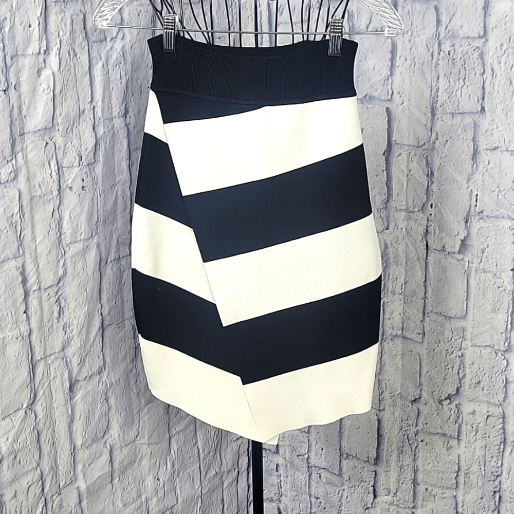 A.L.C. Campbell Black and White Striped Pencil Skirt Size 24 NWT
